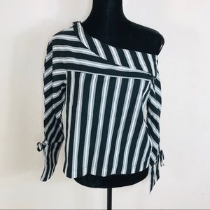 Topshop Black White One Shoulder Top Size 2